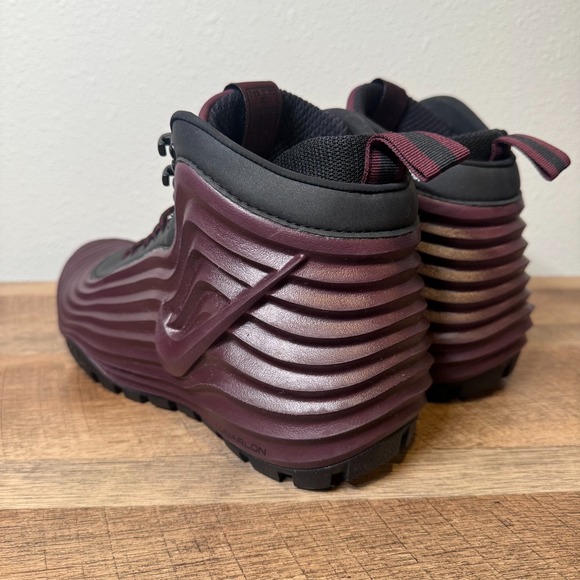 nike acg sneakerboot